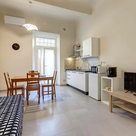 Civico 5 - Silenzioso Nel Cuore Di San Lorenzo Apartment Florence
