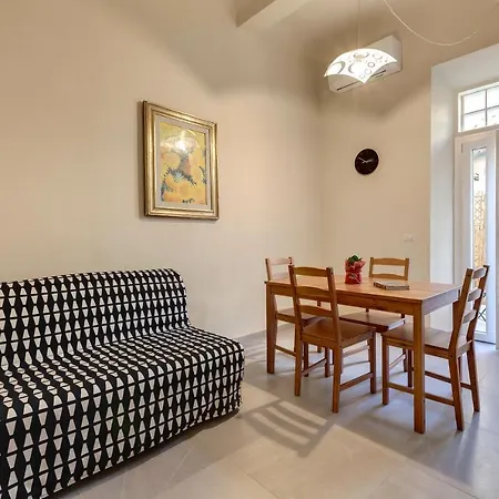 Civico 5 - Silenzioso Nel Cuore Di San Lorenzo Apartment Florence